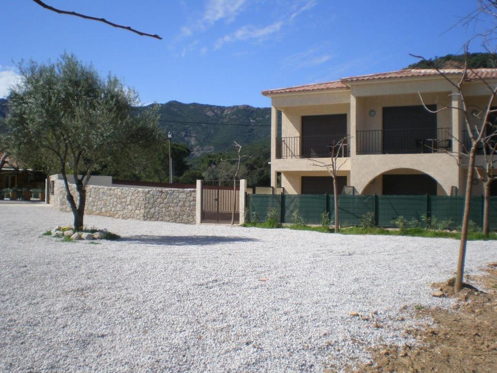 Hotel L'Alivu Galeria  Εξωτερικό φωτογραφία